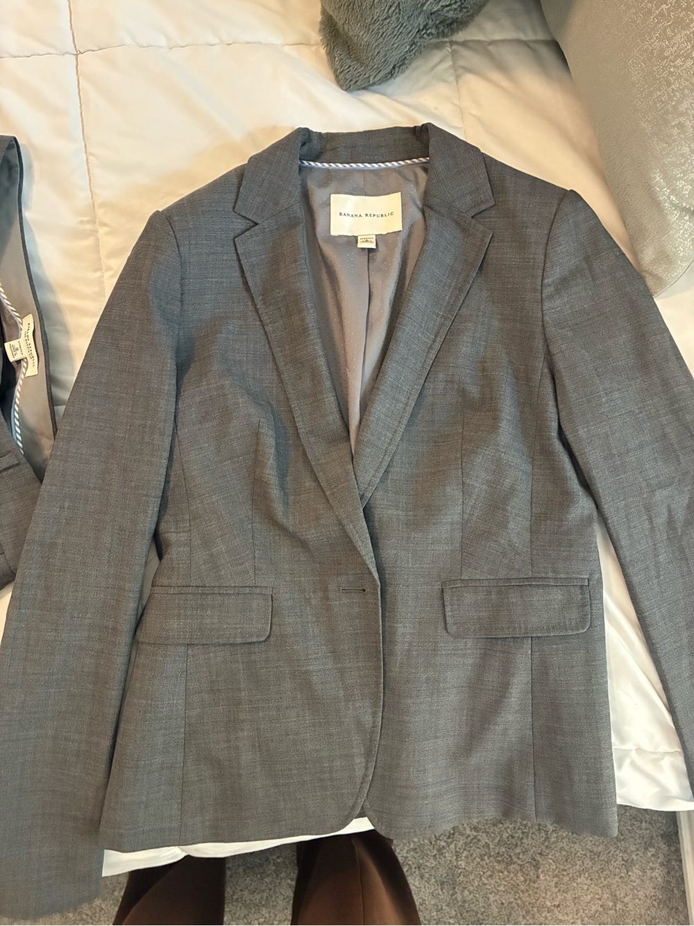 Banana Republic Gray Tailored suit with single-Button Blazer and matching pants